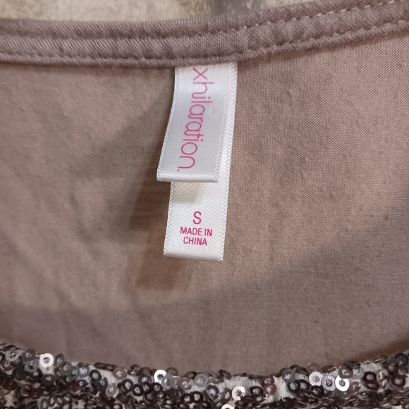 Xhilaration sequined top - Picture 2 of 4